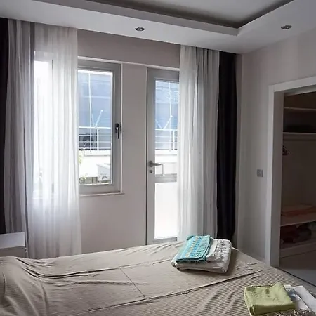 Lara'da Modern Bir Vaha Apartment Antalya