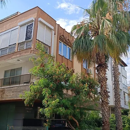 Lara'da Modern Bir Vaha Apartment Antalya