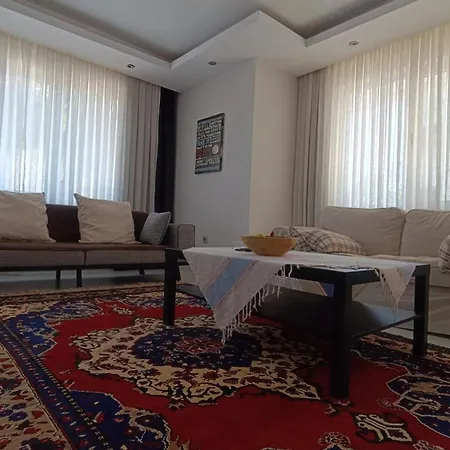 Lara'da Modern Bir Vaha Apartment