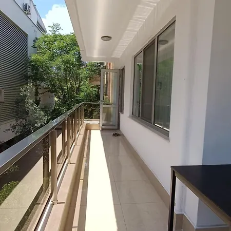 Apartment Lara'da Modern Bir Vaha *