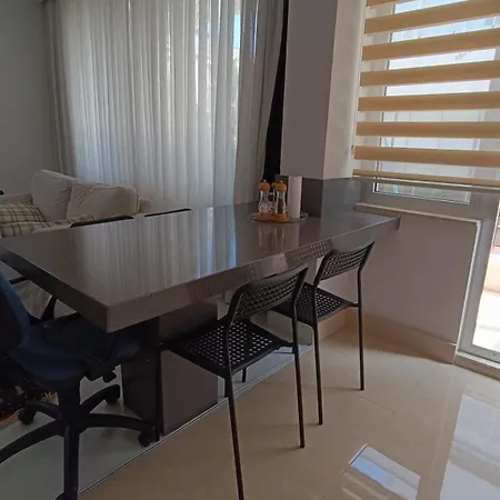Lara'da Modern Bir Vaha Apartment