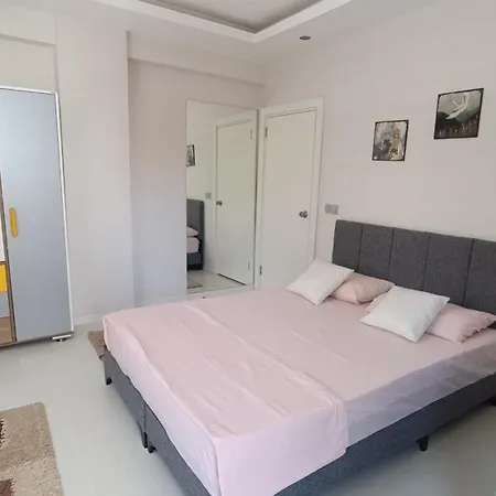 Lara'da Modern Bir Vaha Apartment
