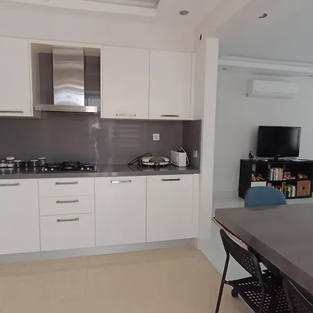 Apartment Lara'da Modern Bir Vaha